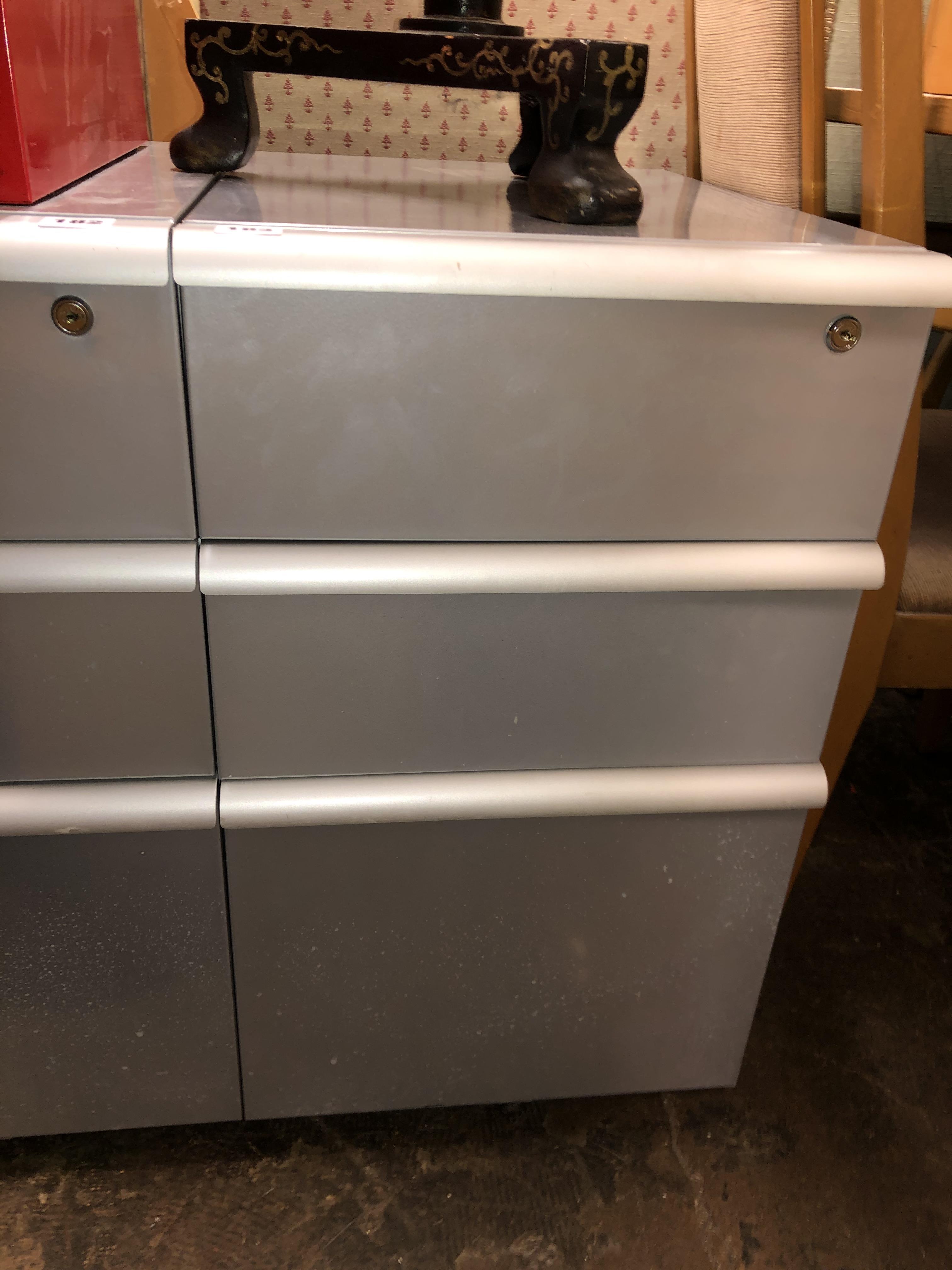 METAL THREE DRAWER CHEST OF DRAWERS 38CM X 52CM X 68CM APPROX