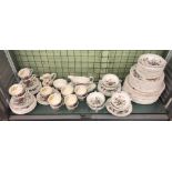 EXTENSIVE COPELAND SPODE GAINSBOROUGH TEA AND DINNER SERVICE