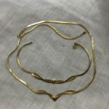 CASED 9CT GOLD FLAT HERRINGBONE CHOKER AND MATCHING BRACELET 3.