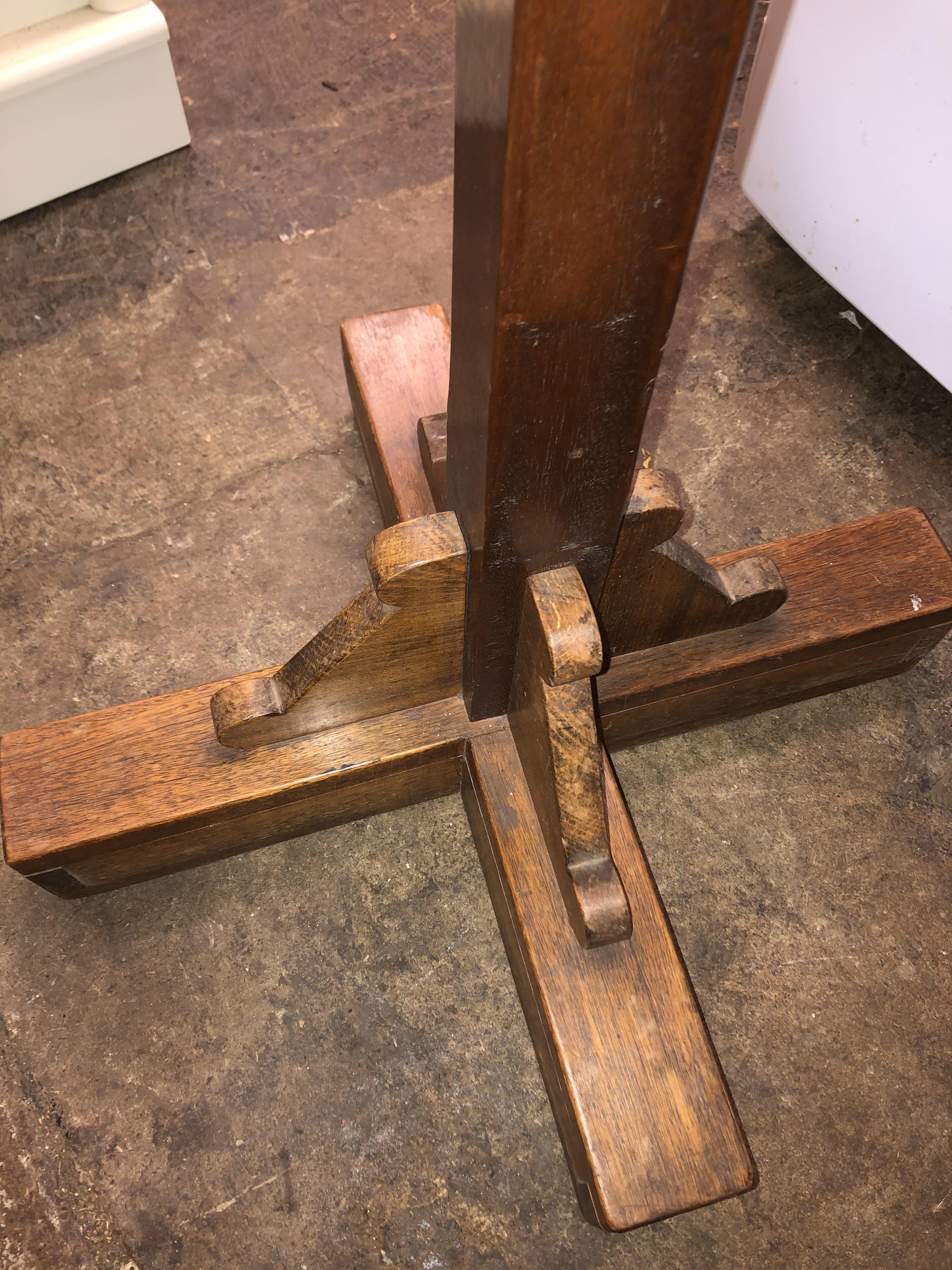 MID 20TH CENTURY CROSS BASED ADJUSTABLE READING STAND 100CM H - Image 3 of 6