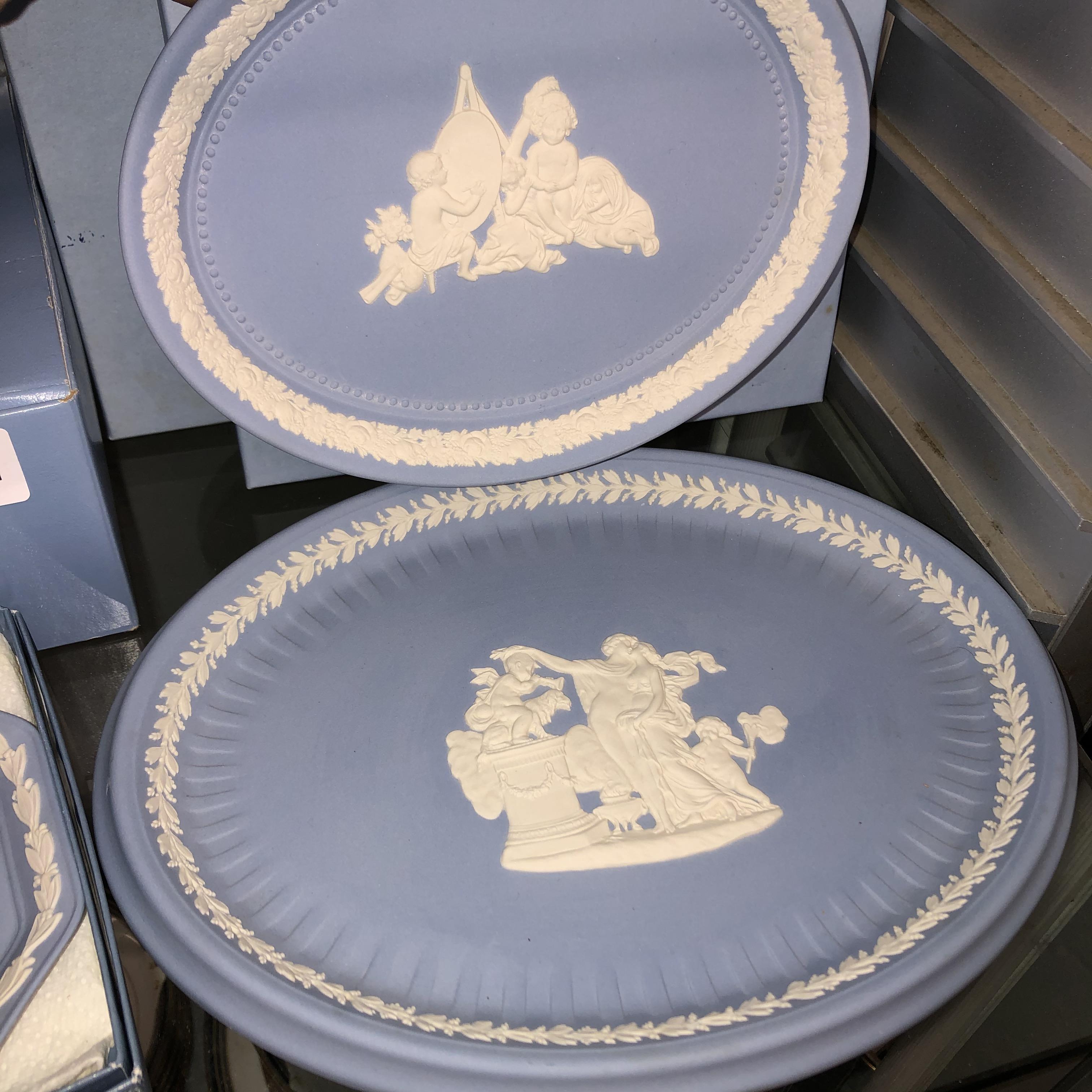 BOXED WEDGWOOD BLUE JASPERWARE OVAL TRAYS, OCTAGONAL PIN DISH, - Image 6 of 7