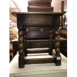 17TH CENTURY STYLE OAK BOBBIN LEGGED JOYNT STOOL