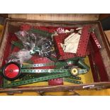 SMALL SUITCASE OF VINTAGE MECCANO CONSTRUCTION KIT