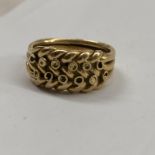 18CT YELLOW GOLD KEEPER RING SIZE K 6.5G APPROX.