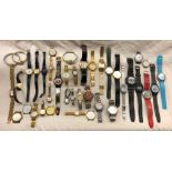TRAY OF VARIOUS LADIES AND GENTS WIND UP AND QUARTZ WRIST WATCHES INCLUDING EVERITE,