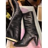 PAIR OF LADIES BLACK LEATHER BOOTS SIZE SIX