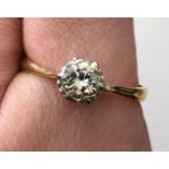 18CT GOLD AND PLATINUM DIAMOND ILLUSION SET SOLITAIRE RING SIZE T APPROX 1/2 CT 3.