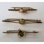 9CT GOLD SPIDER BAR BROOCH, 9CT GOLD STONE SET INSECT BROOCH 4.