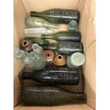 SMALL SELECTION OF COLOURED AND GREEN CHEMISTS AND COD BOTTLES, STONEWARE JARS,