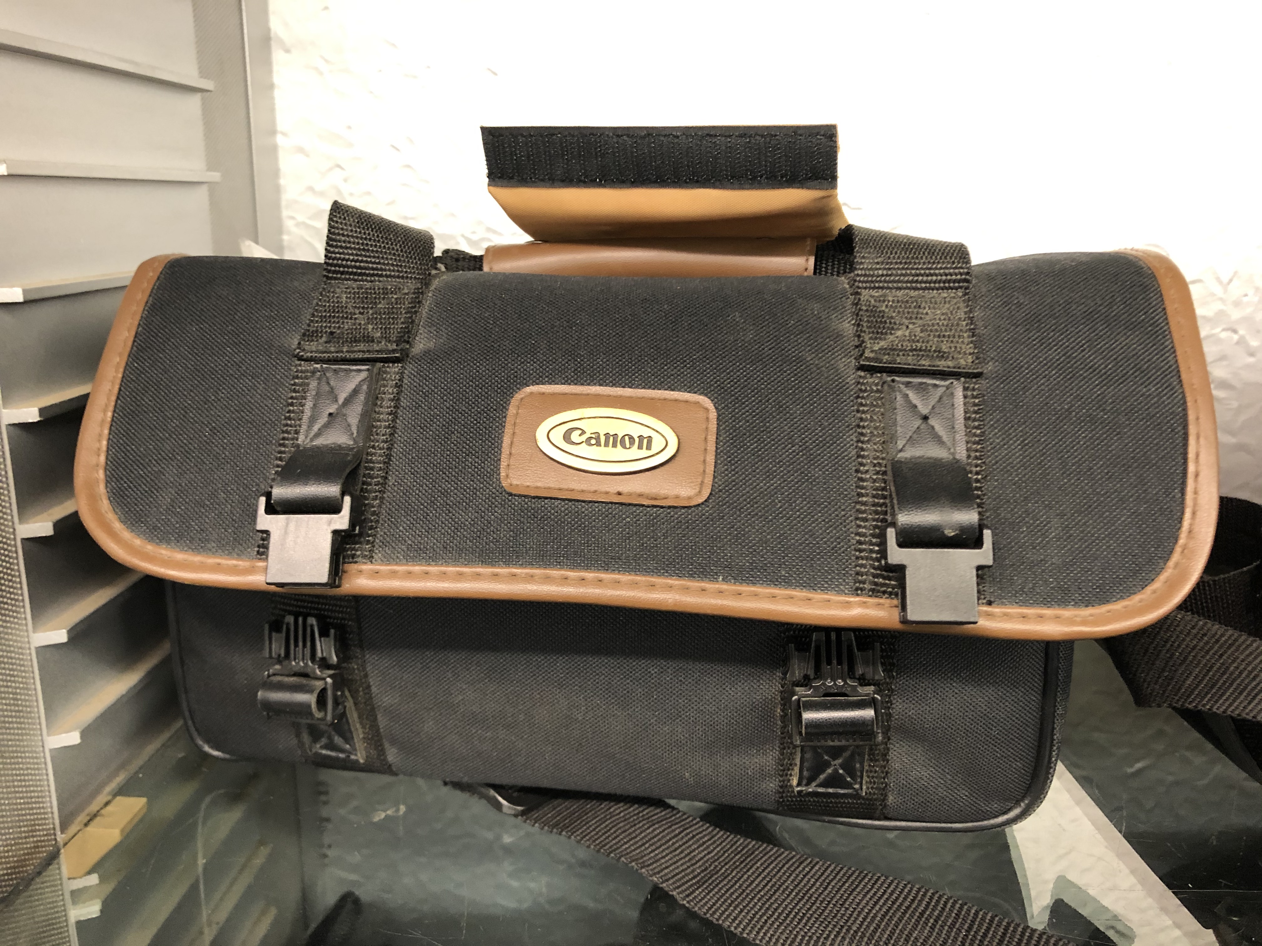 CANON 8MM VIDEO CAMCORDER IN TRAVEL BAG - Image 7 of 7