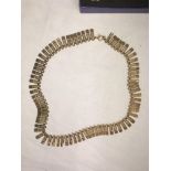 9CT GOLD CLEOPATRA STYLE NECKLACE 18.