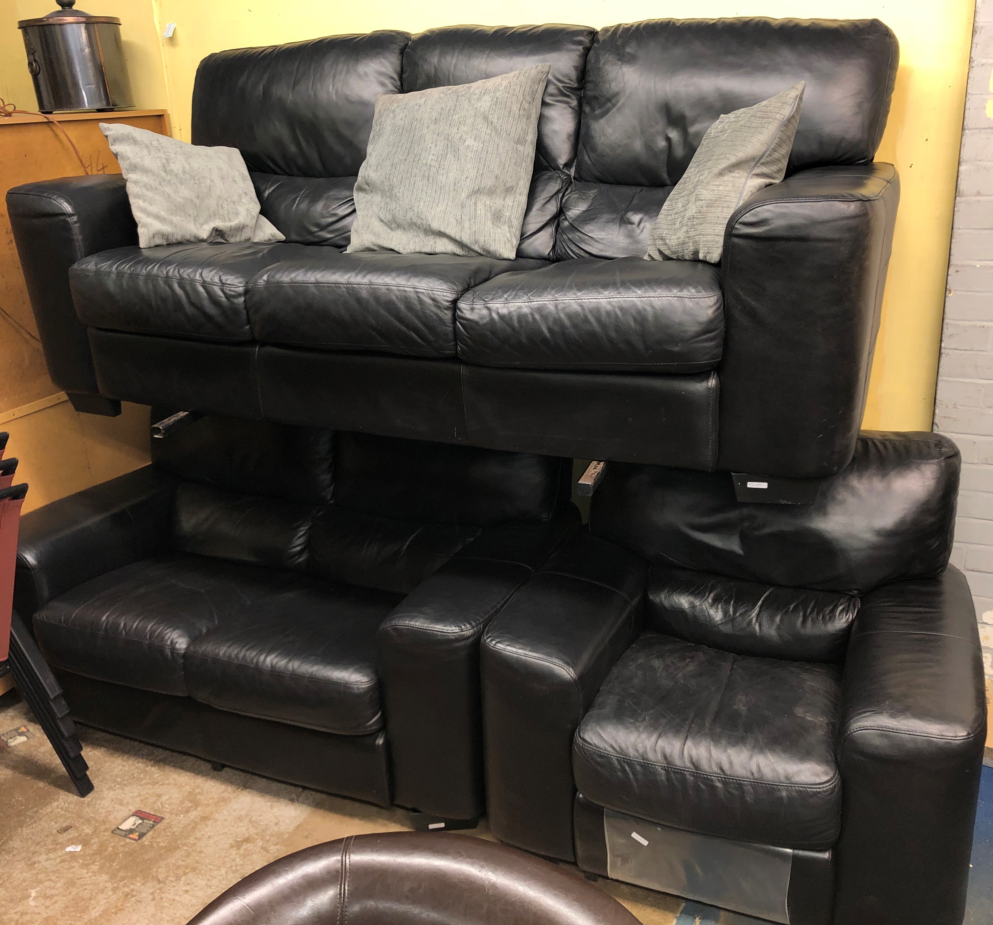 CONTEMPORARY BLACK LEATHER THREE SEATER,