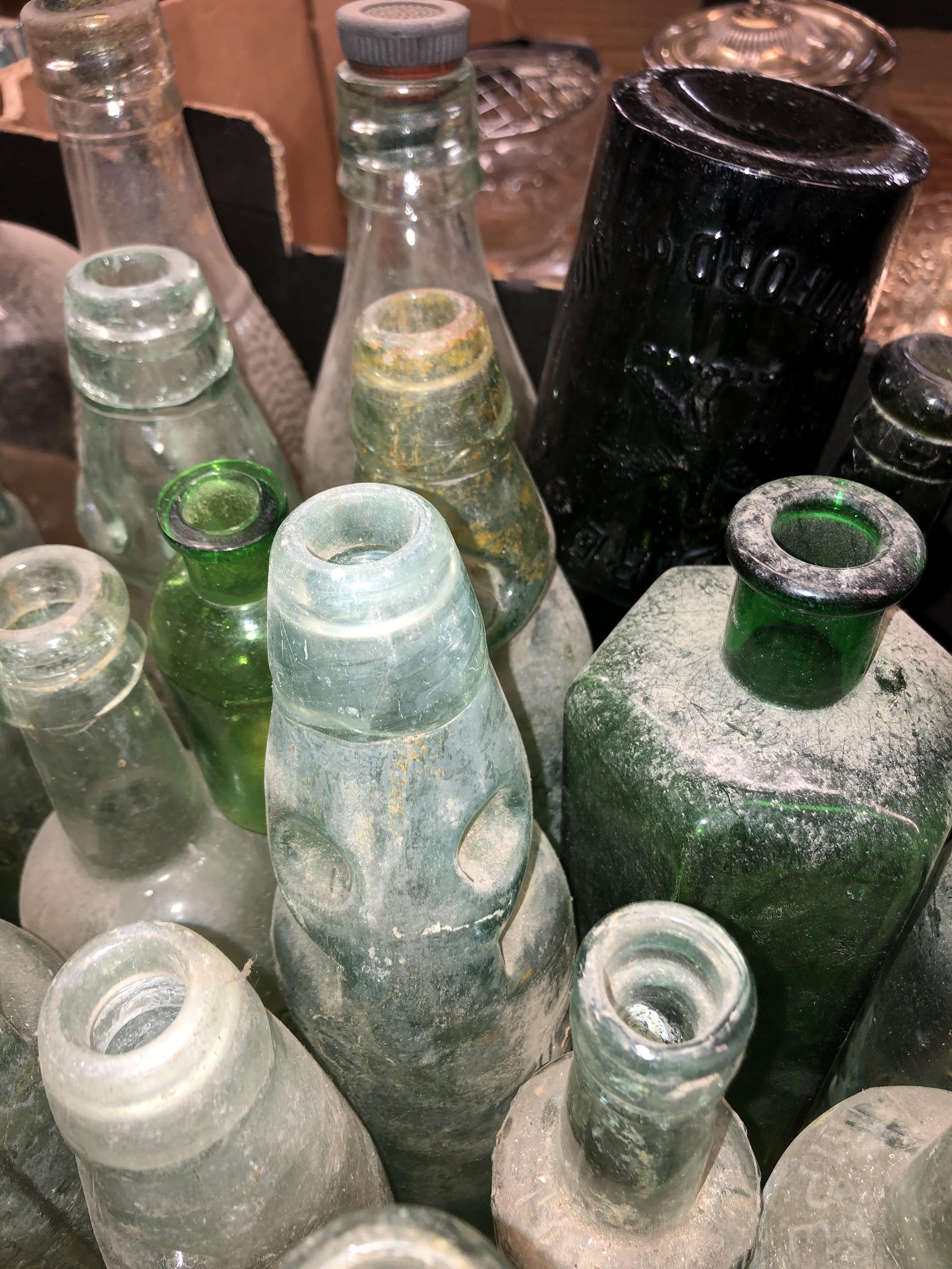 VINTAGE BLUE AND COLOURED GLASS BOTTLES AND ADVERTISING BOTTLES - Image 6 of 7