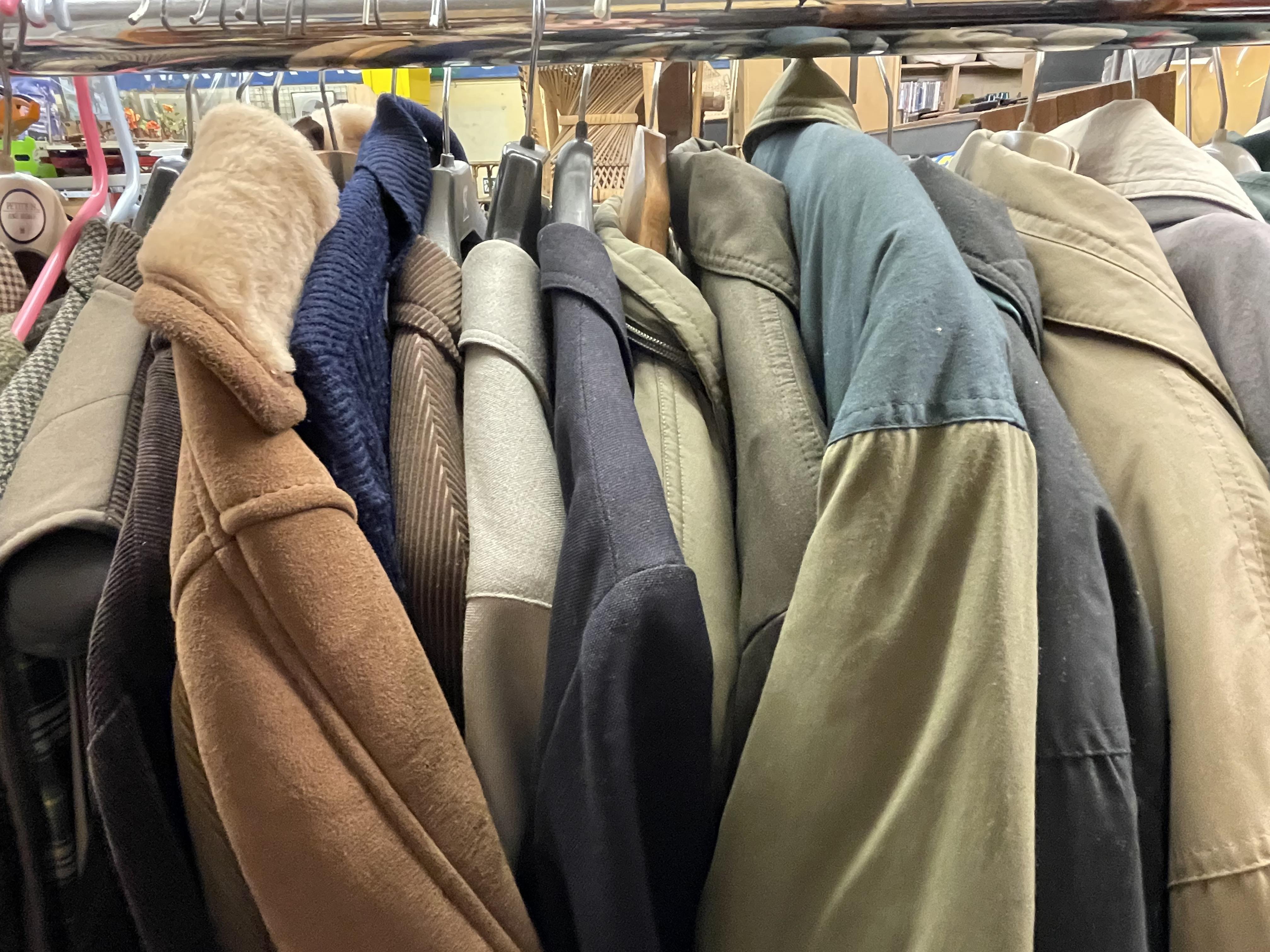 SMALLER CLOTHES RAIL OF VARIOUS GENTS BLAZERS AND JACKETS AND LIGHTWEIGHT COATS, - Image 3 of 15