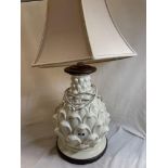 CREAM PINEAPPLE TABLE LAMP