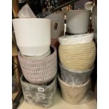 MIXED SELECTION OF CIRCULAR AND TAPERED PLANT POTS