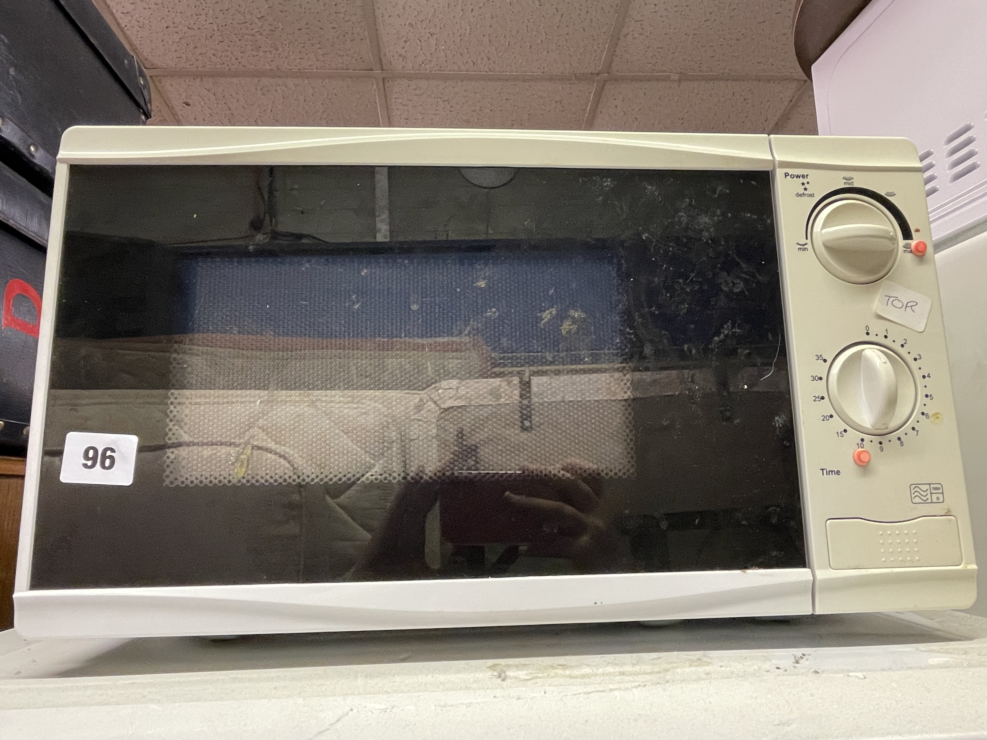 MICROWAVE OVEN - Image 2 of 2