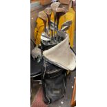 PART SET OF GOLF CLUBS IN BAG