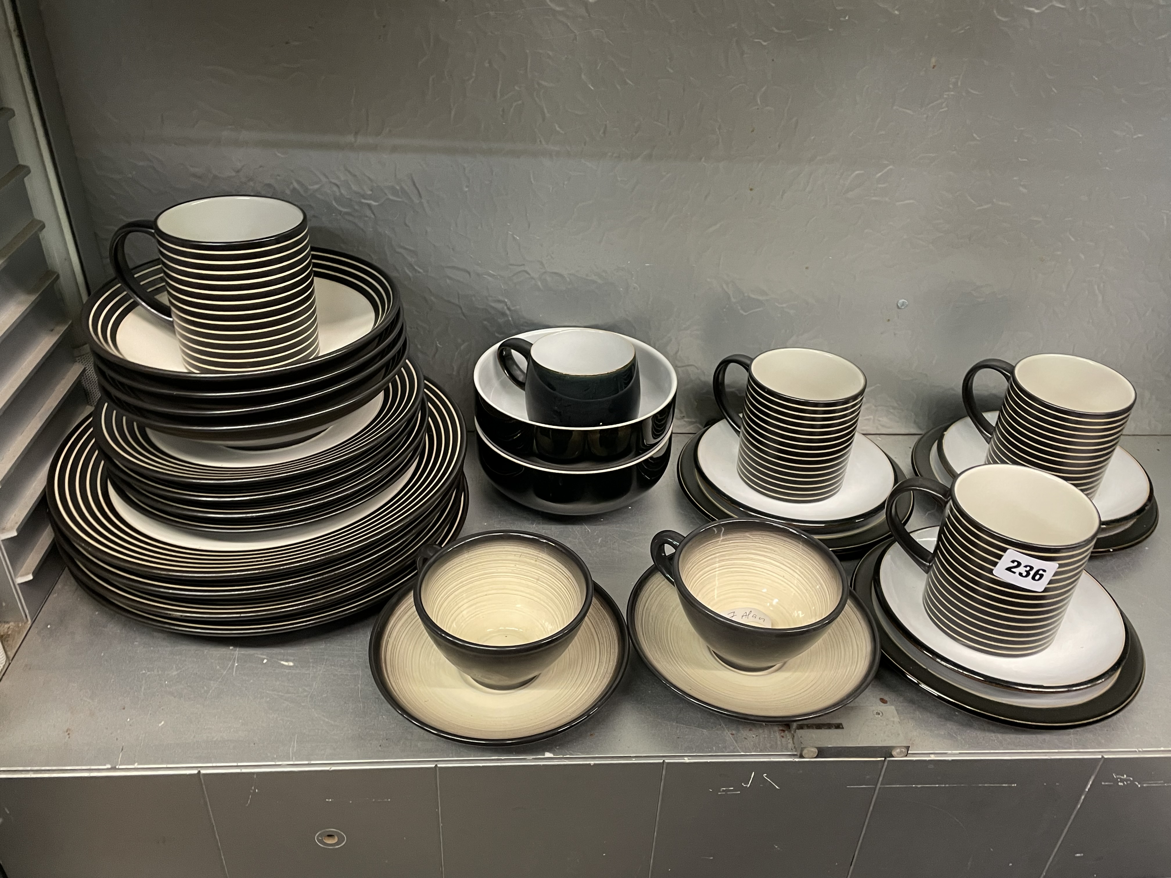 SELECTION OF DENBY DINNER PLATES, BOWLS, TEA CUPS AND SAUCERS AND ROCHA.