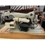 ZENITH VINTAGE ELECTRIC SEWING MACHINE