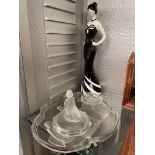 ELEGANT LADY FIGURE AND A LALIQUE STYLE CAMEO PART DRESSING TABLE SET