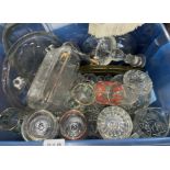 BOX OF ASSORTED GLASSWARE INCLUDING WINE GLASSES,