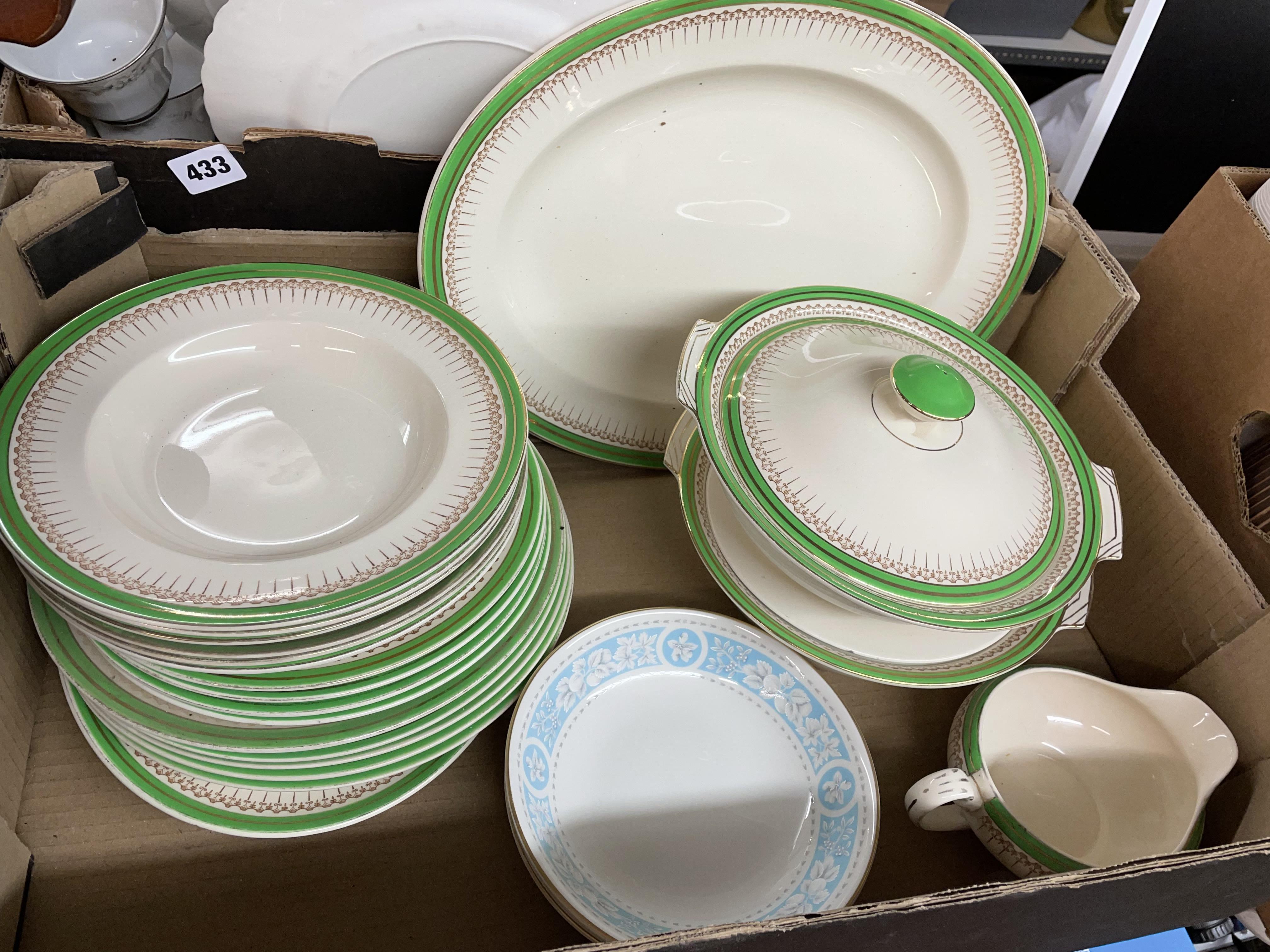CARTON CONTAINING ALFRED MEAKIN PART DINNER SET