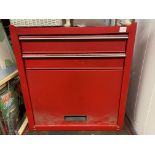 RED MECHANICS DESK TOP TOOL CHEST/CUPBOARD - CONTAINING WIRE CUTTERS, HEAVY DUTY RAW BOLTS,