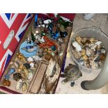 TRAY AND BUCKET OF WADE WHIMSIES AND ITALIAN NOVELTY BLOWN GLASSWARE FIGURES INCLUDING LOBSTER AND