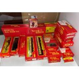 SELECTION OF BOXED TRI-ANG HORNBY H0/00 MODEL RAILWAY TRACK, COACHES,
