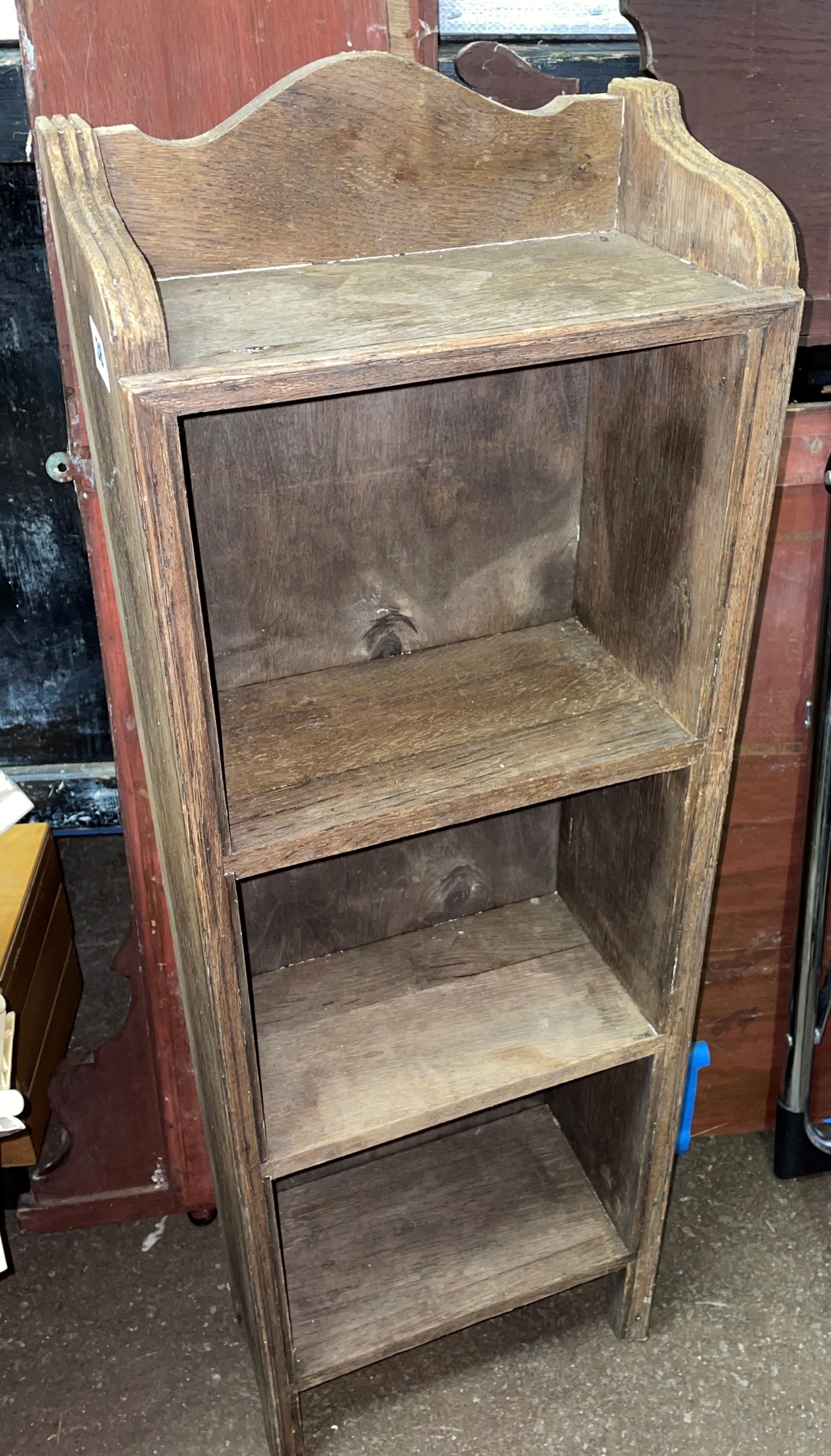 SMALL OAK BOOKCASE AND CHIP CARVED BOOK STAND - Image 3 of 4