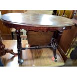 VICTORIAN MAHOGANY OVAL CENTRE TABLE ON TWIN FLUTED TURNED STRETCHER SUPPORTS