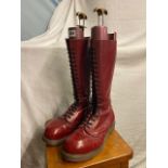 PAIR OF DR MARTENS ASTRONAUT CHERRY RED 20 EYELETS BOOTS SIZE 9