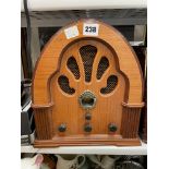 VINTAGE OLD FASHIONED STYLE RADIO