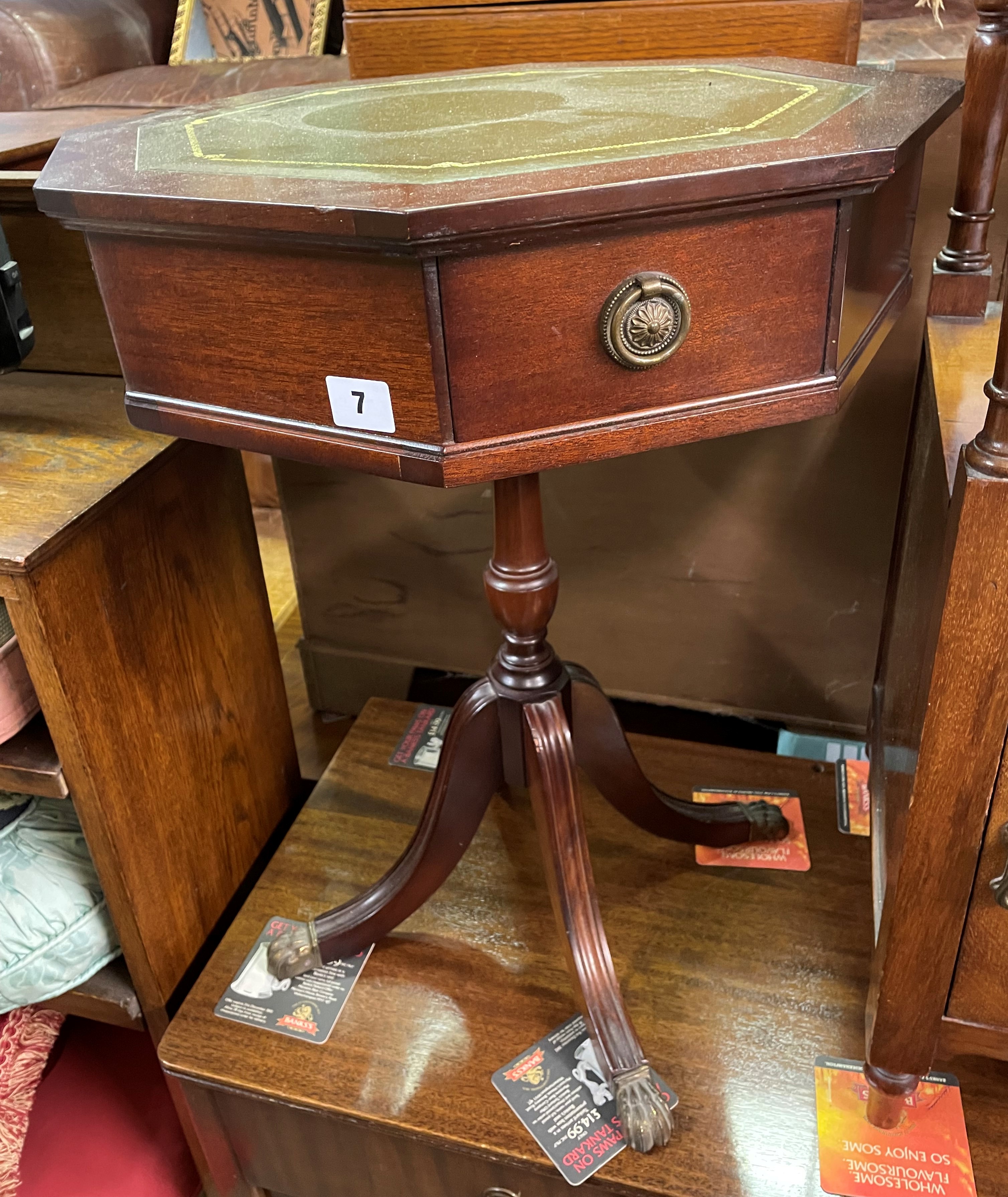 REPRODUCTION MAHOGANY OCTAGONAL GILT TOOLED LEATHER TOPPED PEDESTAL TABLE