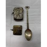 925 STERLING SILVER VESTA CASE DECORATED WITH A GOLFER IN SWING,