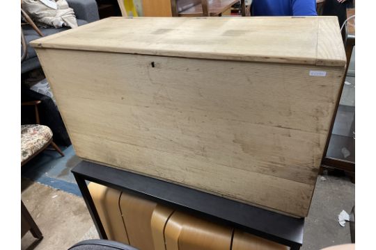 PINE BLANKET BOX H 63CM, W 113CM, - Image 2 of 4