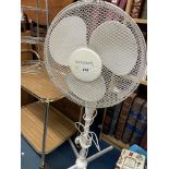 PEDESTAL OSCILLATING FAN