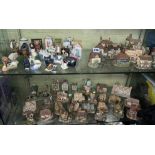 SELECTION OF LEONARDO AND OTHER COTTAGE MODELS AND MINIATURE DOLLS HOUSE STYLE FURNITURE