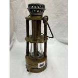 EARLY 20TH CENTURY HEPPLEWHITE GREY FLAME BRASS SAFETY MINERS LAMP 23CM