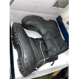 PAIR OF LADIES HORSE RIDING STABLE BOOTS BLACK SIZE 6