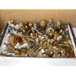 TRAY OF VARIOUS WADE WHIMSIES, VARIOUS ANIMALS AND FRIARS,