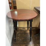 TWO CIRCULAR ROSE WOOD EFFECT TOPPED CLUB HOUSE TABLES WITH FOUR UPHOLSTERED CHAIRS