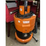 VAX TUB VACUUM CLEANER