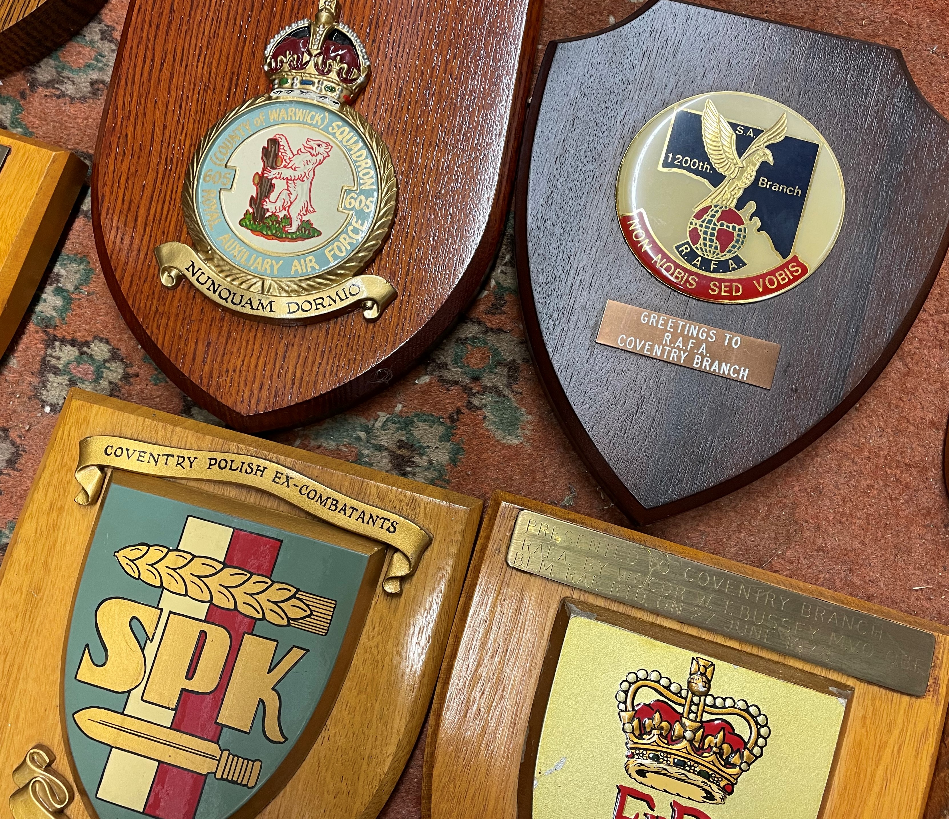 QUANTITY OF SHEILD SHAPE SQUADRON PLAQUES ASSOCIATED WITH COVENTRY AND WARWICKSHIRE AND THE CITY OF - Image 5 of 12