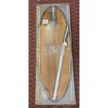 AS NEW BAMBOO SALMON SERVING SET