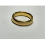 22CT GOLD WEDDING BAND 6.