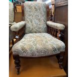 GOOD QUALITY LATE VICTORIAN WALNUT SHOW FRAME UPHOLSTERED GENTLEMANS ARMCHAIR