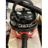 HENRY TUB VACUUM CLEANER