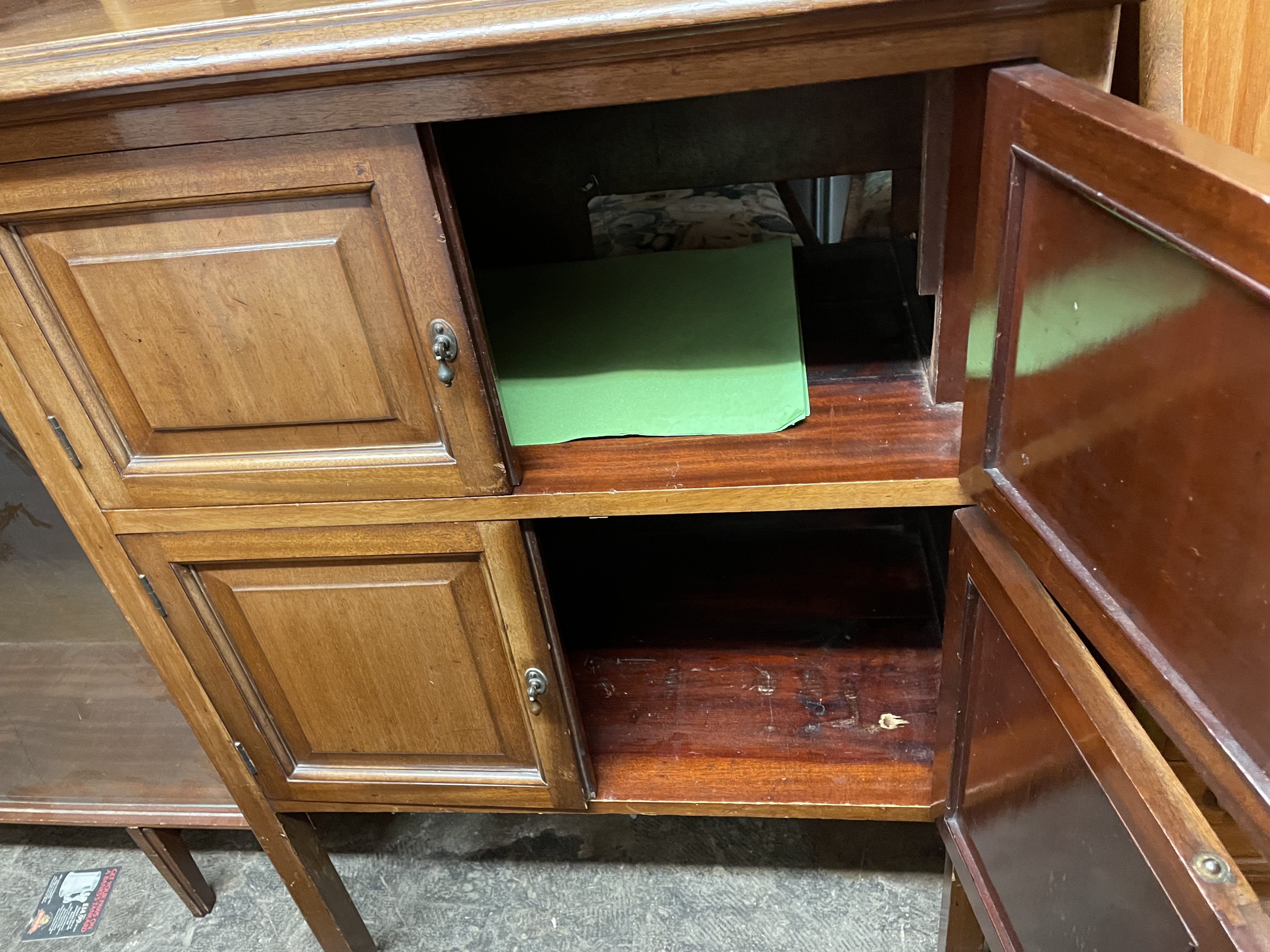 MAHOGANY DOUBLE DOOR CABINET - Image 2 of 2